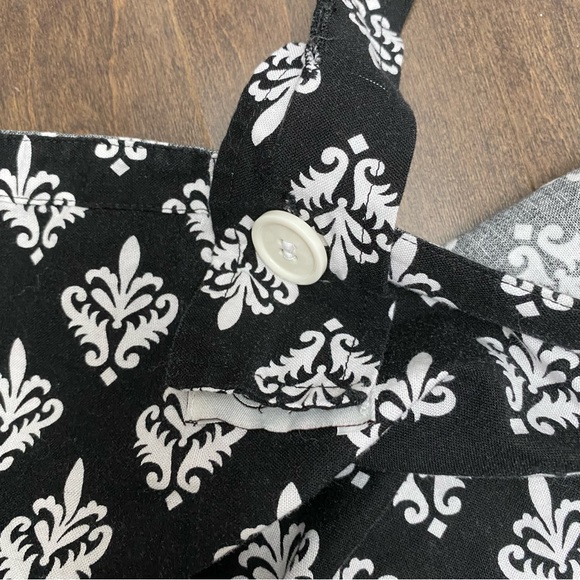 Bebe au Lait Nursing Cover in Black and White Damask Pattern - Picture 8 of 10